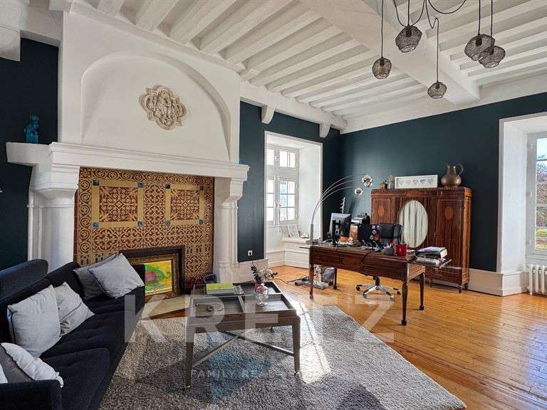 Château Loches - 20 chambres - 1430m²