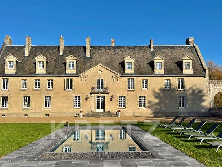 Château Loches - 20 chambres - 1430m²