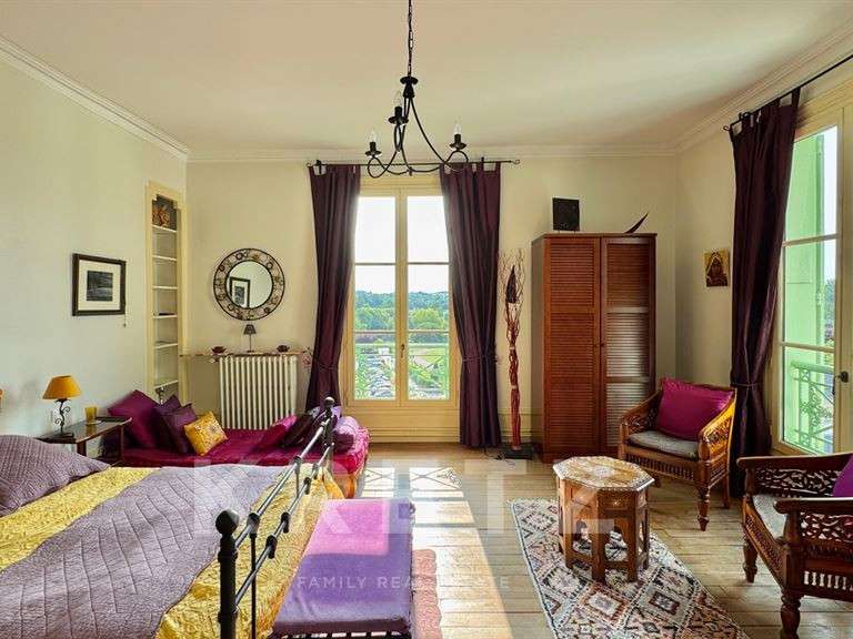 Maison Loches - 9 chambres - 430m²