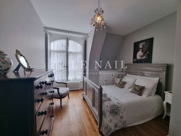 Maison Loches - 7 chambres - 240m²