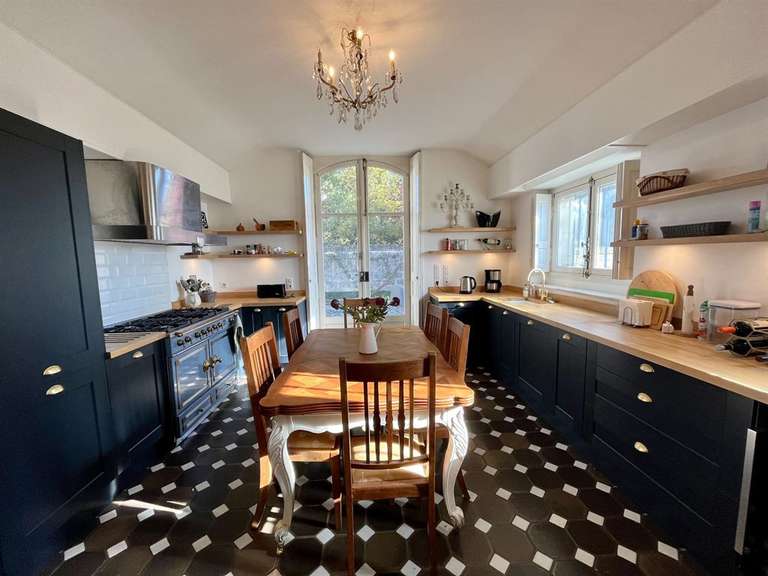 Manor Loches - 7 bedrooms - 321m²