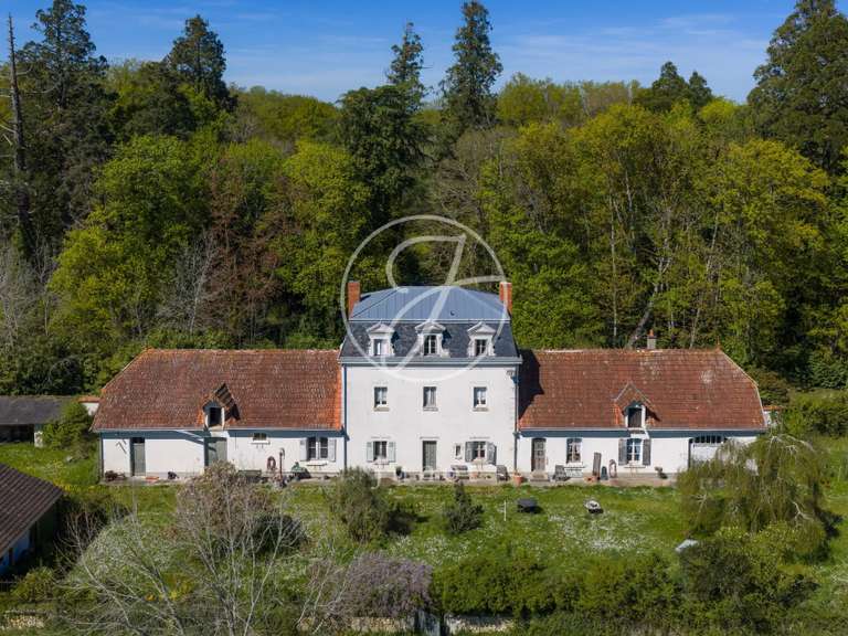 Propriété Loches - 8 chambres - 263m²
