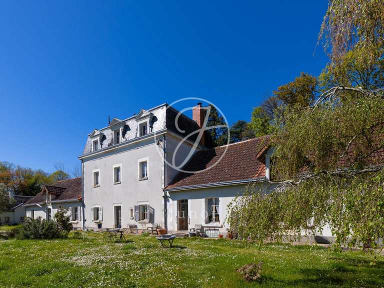 Propriété Loches - 8 chambres - 263m²