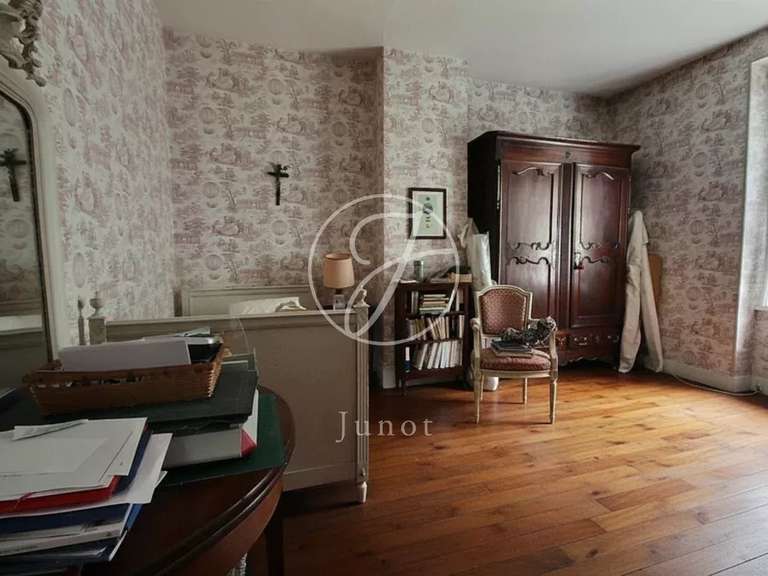 Propriété Loches - 8 chambres - 263m²