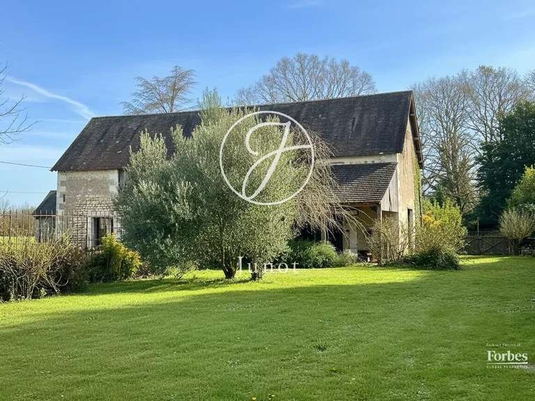 Propriété Loches - 8 chambres - 263m²