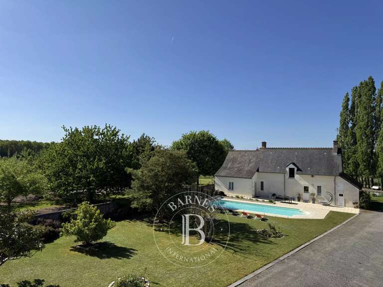 Propriété Loches - 6 chambres - 248m²