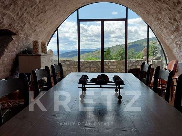 Maison Lodève - 2 chambres - 140m²