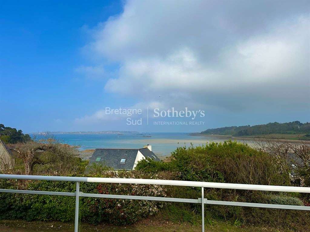 House loguivy-de-la-mer