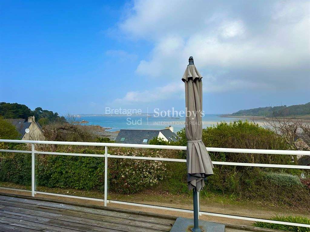House loguivy-de-la-mer