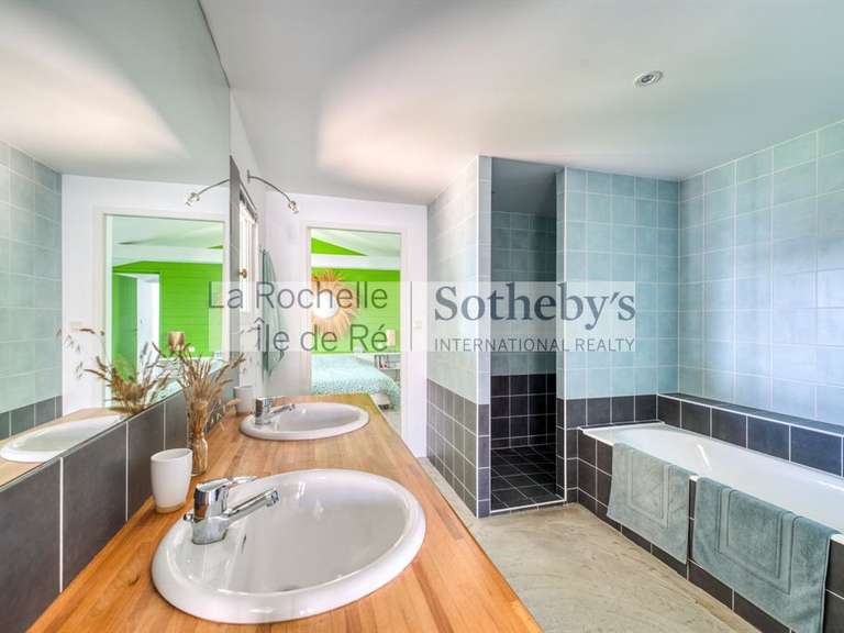 Maison Loix - 5 chambres - 192m²