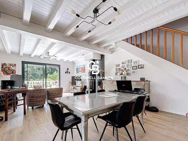 House Longeville-sur-Mer - 5 bedrooms - 203m²