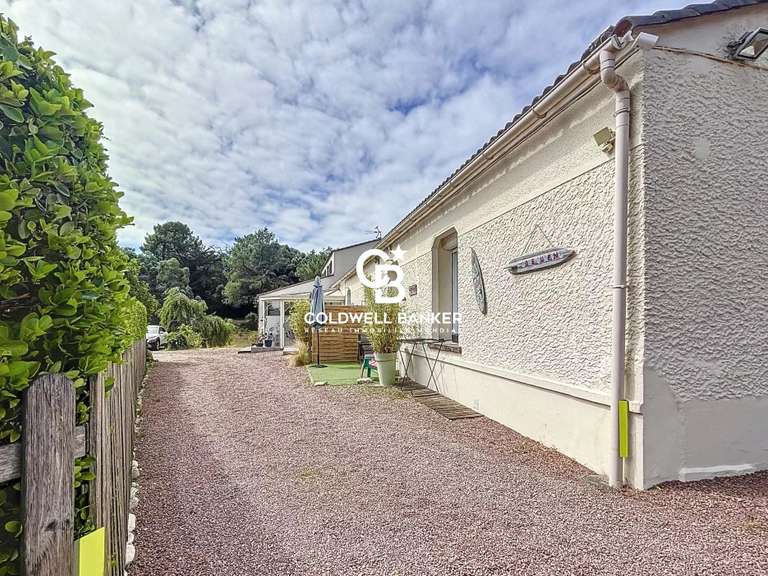 House Longeville-sur-Mer - 5 bedrooms - 203m²