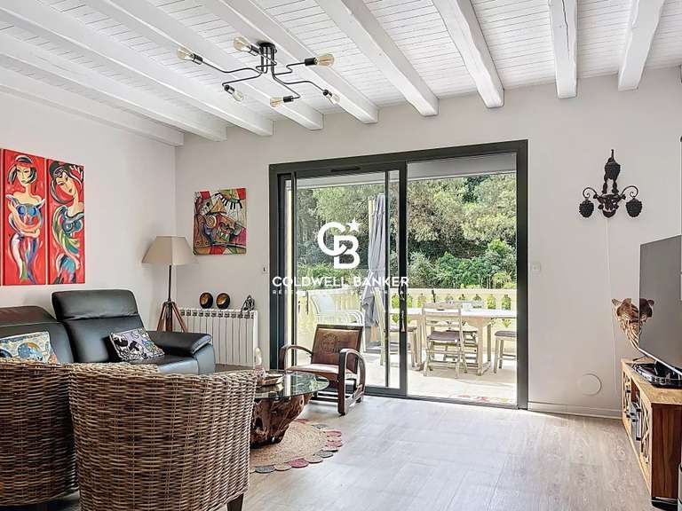 House Longeville-sur-Mer - 5 bedrooms - 203m²