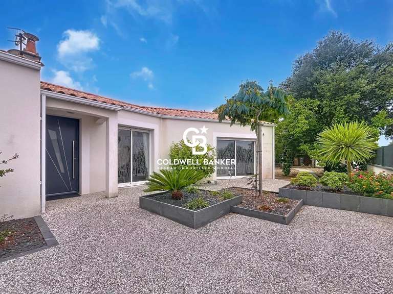 Maison Longeville-sur-Mer - 4 chambres - 170m²