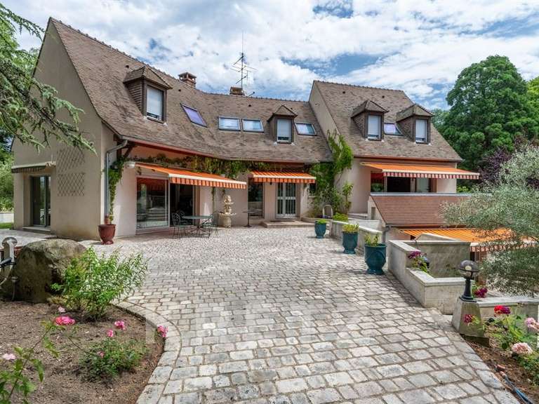 Maison Longpont-sur-Orge - 5 chambres - 510m²
