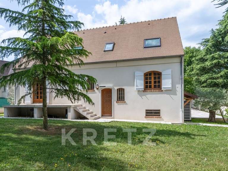 Maison Longpont-sur-Orge - 5 chambres - 321m²