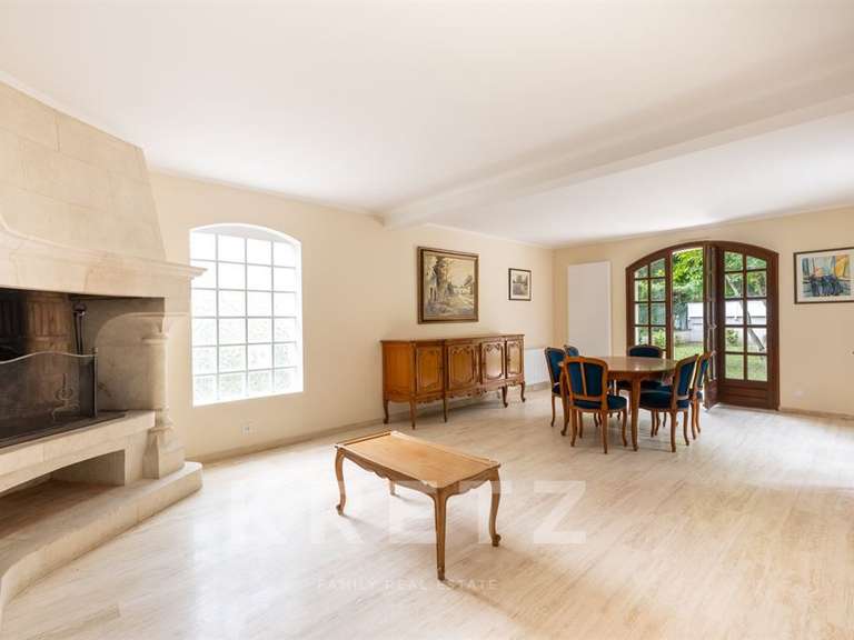 Maison Longpont-sur-Orge - 5 chambres - 321m²