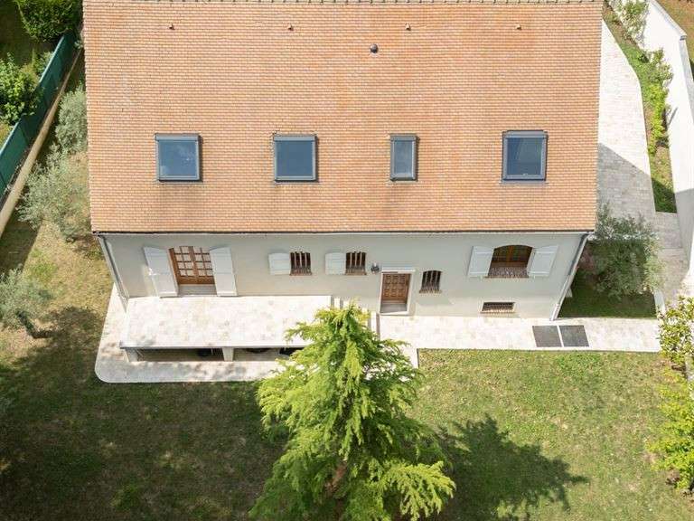 Maison Longpont-sur-Orge - 5 chambres - 321m²