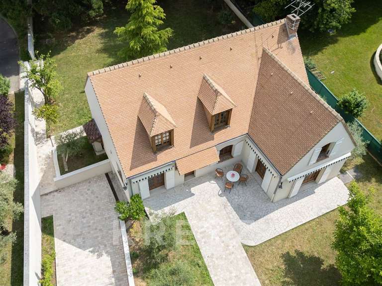Maison Longpont-sur-Orge - 5 chambres - 321m²