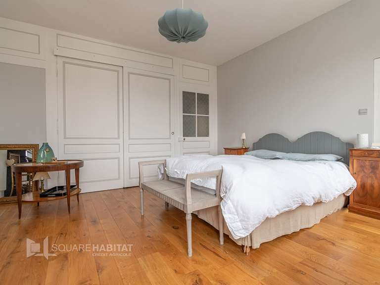 Maison Lons-le-Saunier - 4 chambres - 286m²