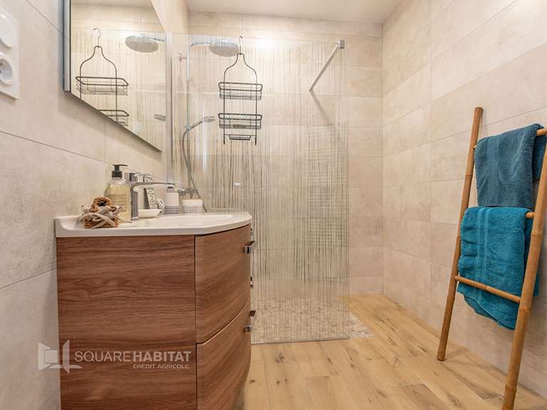 Maison Lons-le-Saunier - 4 chambres - 286m²