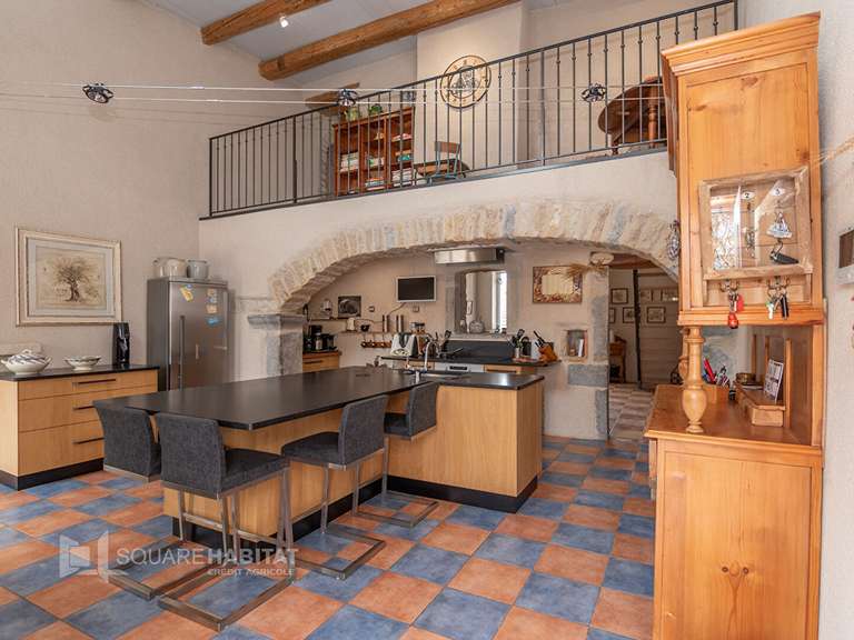 Maison Lons-le-Saunier - 4 chambres - 286m²