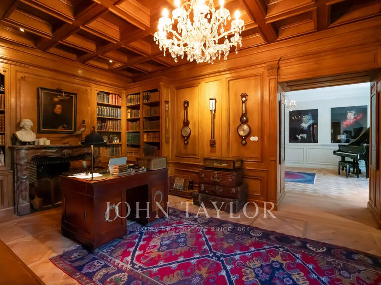 Castle Lorgues - 10 bedrooms - 800m²