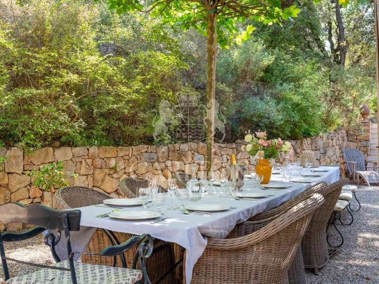 Château Lorgues - 10 chambres - 900m²