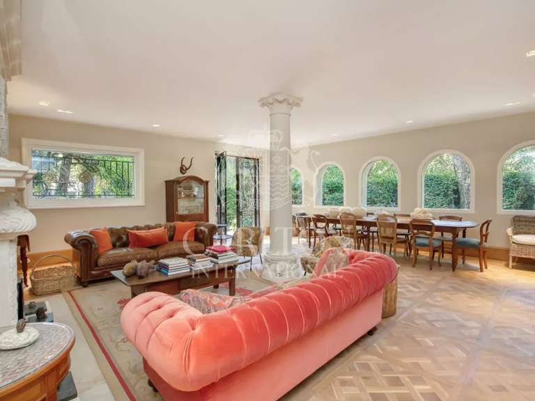 Château Lorgues - 10 chambres - 900m²