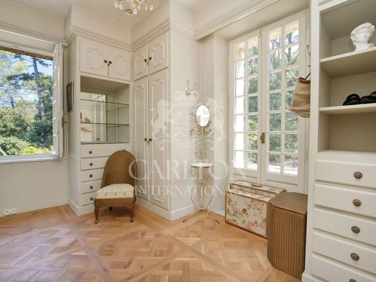 Château Lorgues - 10 chambres - 900m²