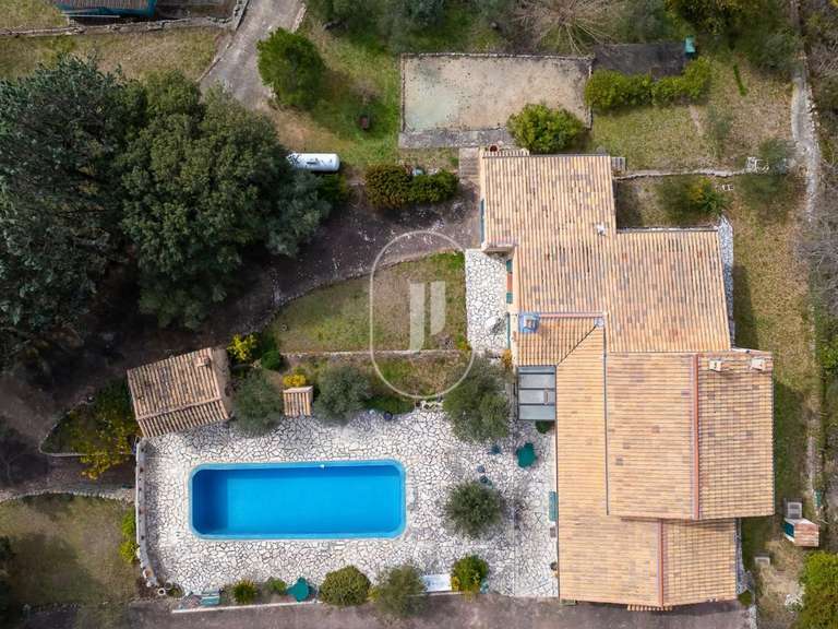 House Lorgues - 3 bedrooms - 187m²