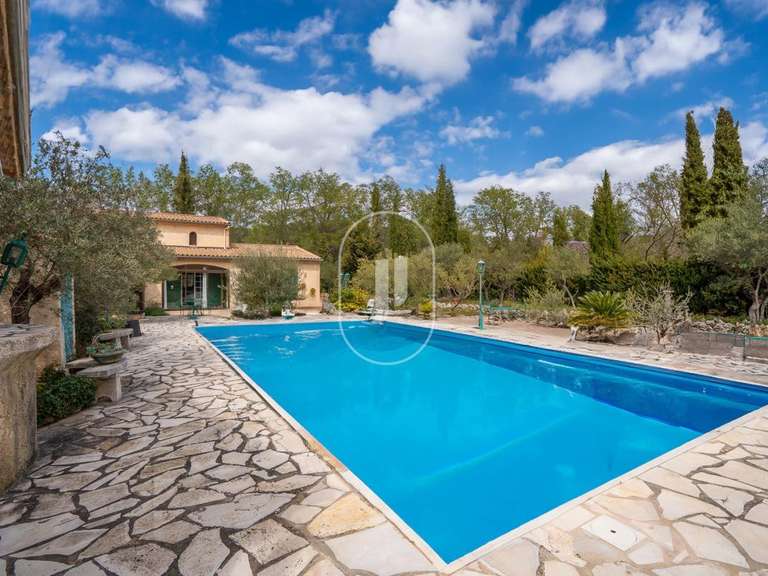 House Lorgues - 3 bedrooms - 187m²