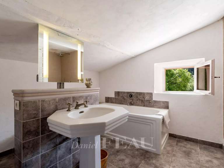 House Lorgues - 5 bedrooms - 233m²