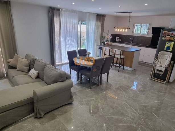 Maison Lorgues - 4 chambres - 122m²