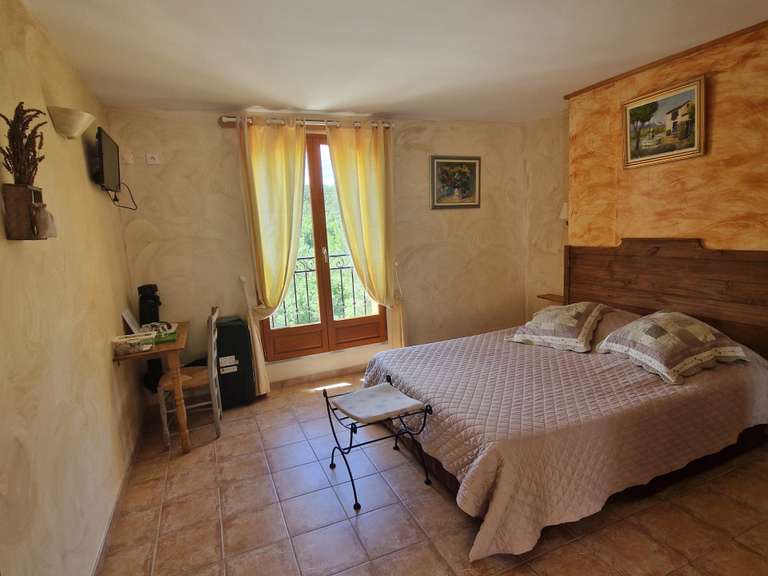 House Lorgues - 8 bedrooms - 236m²