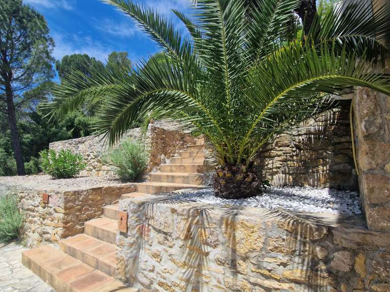 House Lorgues - 8 bedrooms - 236m²