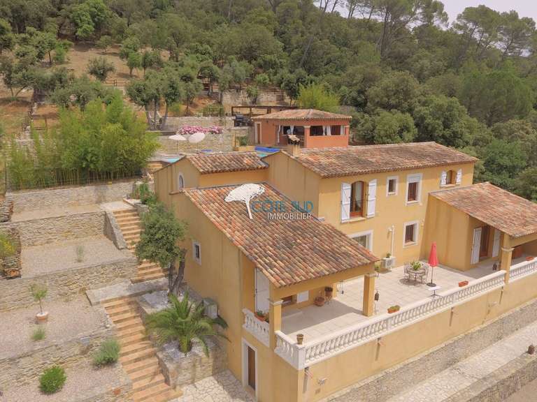 House Lorgues - 8 bedrooms - 236m²