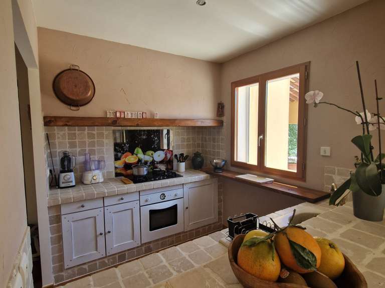 House Lorgues - 8 bedrooms - 236m²