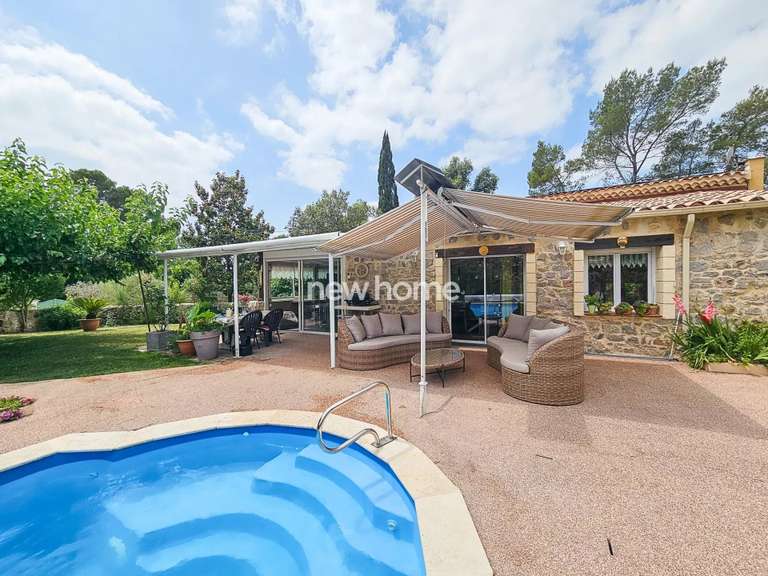 House Lorgues - 3 bedrooms - 180m²