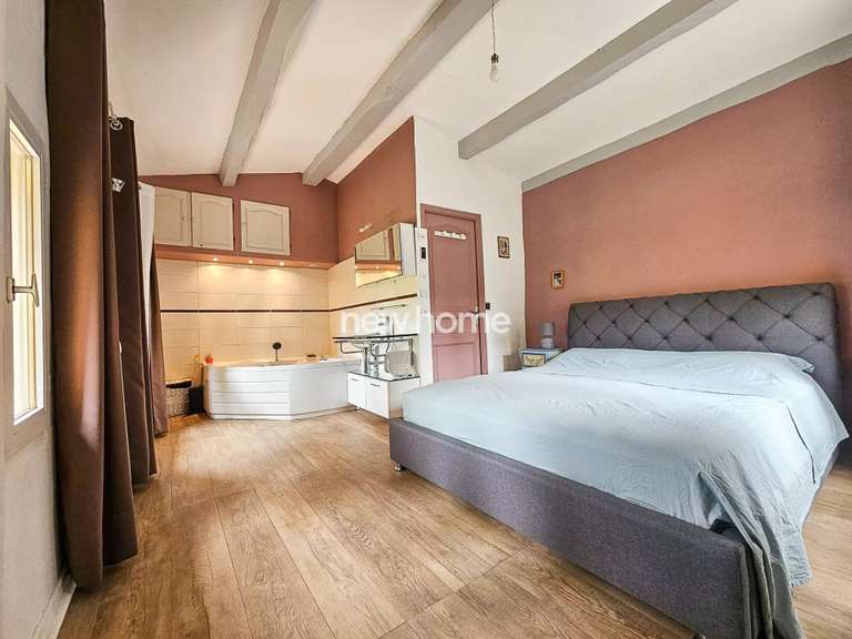 House Lorgues - 3 bedrooms - 180m²