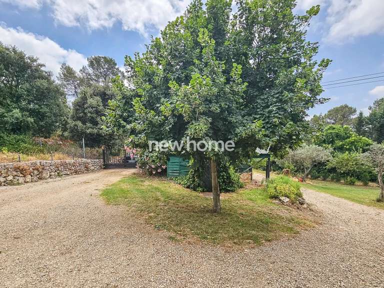 House Lorgues - 3 bedrooms - 180m²