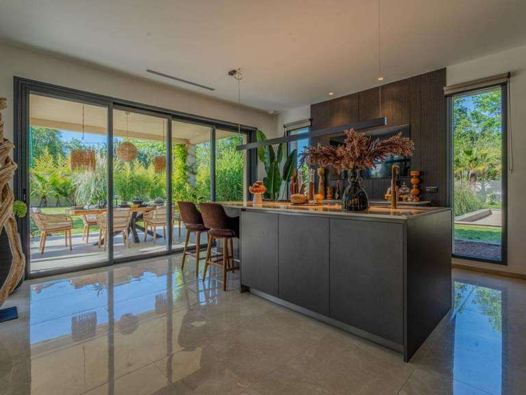 House Lorgues - 4 bedrooms