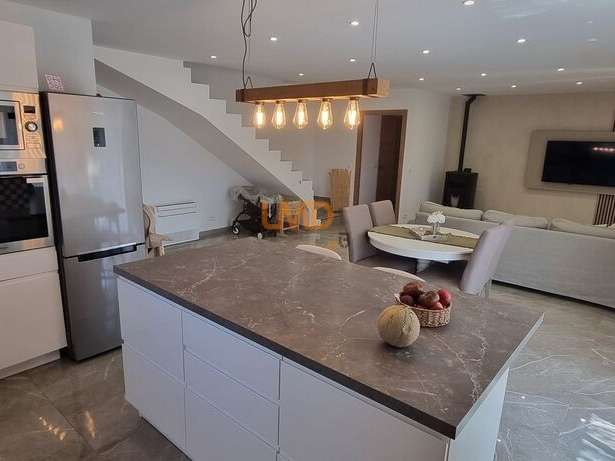 Maison Lorgues - 4 chambres - 122m²