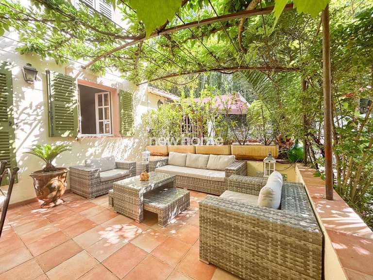 Maison Lorgues - 6 chambres - 222m²