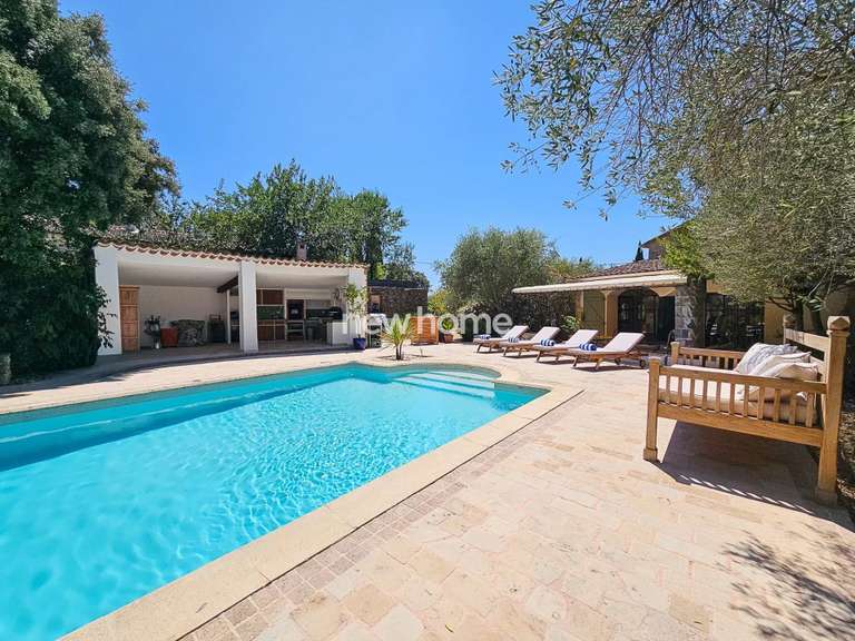 House Lorgues - 6 bedrooms - 205m²