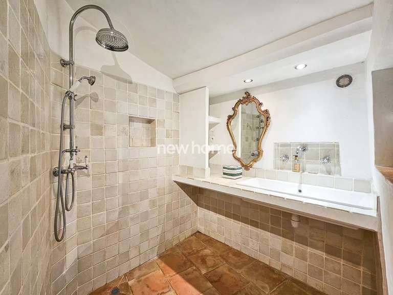 House Lorgues - 6 bedrooms - 205m²
