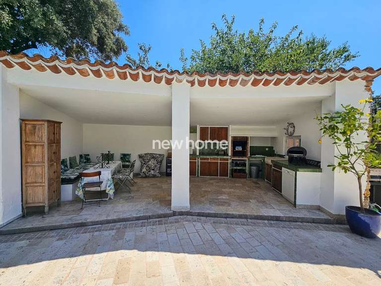 House Lorgues - 6 bedrooms - 205m²