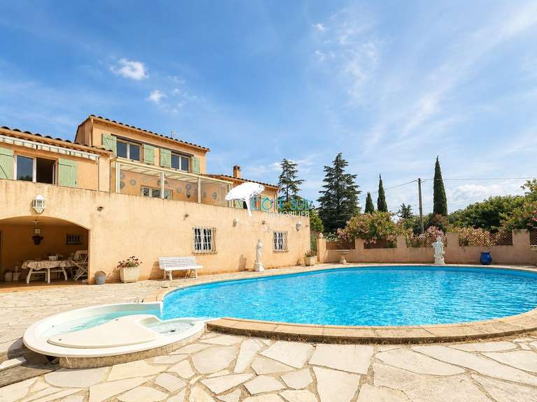 House Lorgues - 4 bedrooms - 179m²