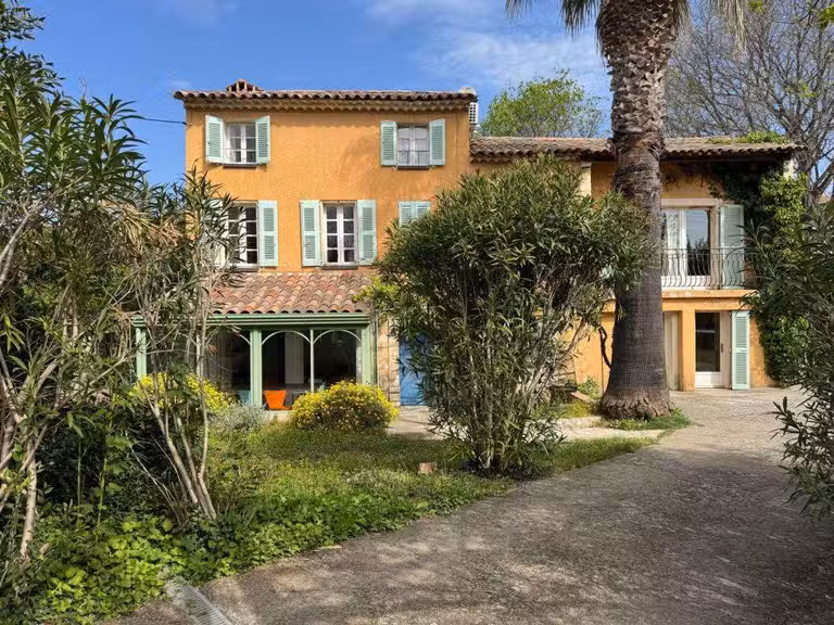 House Lorgues - 5 bedrooms