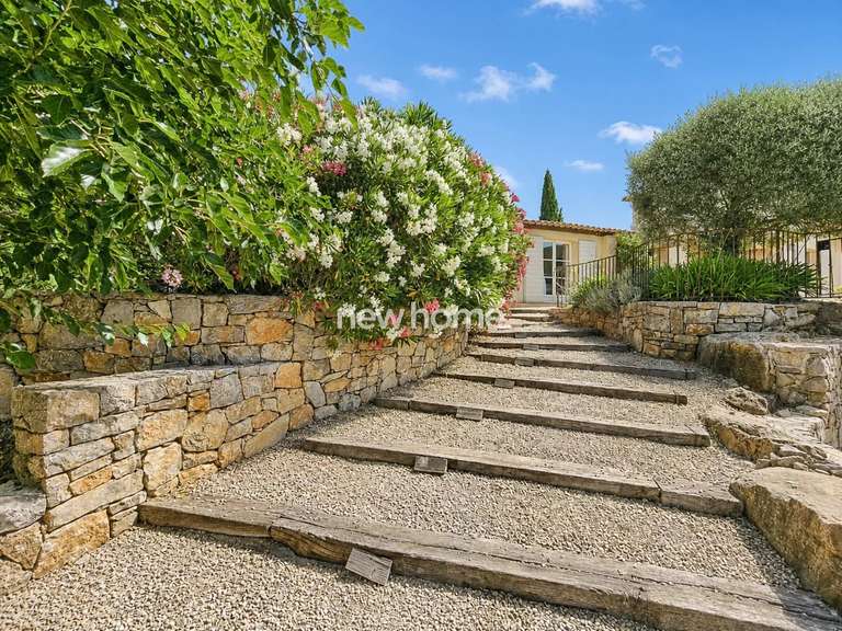 House Lorgues - 5 bedrooms - 220m²